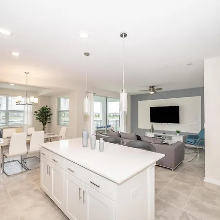 3120-206Dr Storey Lake, Condo 2/2 Garden View